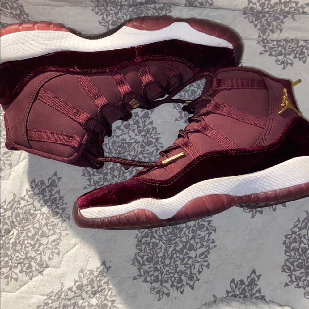 jordan 11 velvets